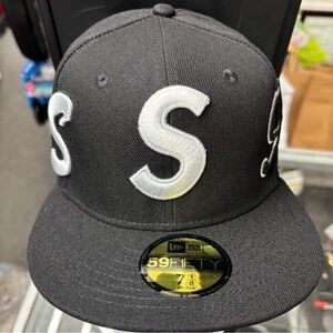 New Era Black Fitted Supreme Hat 7 1/8
